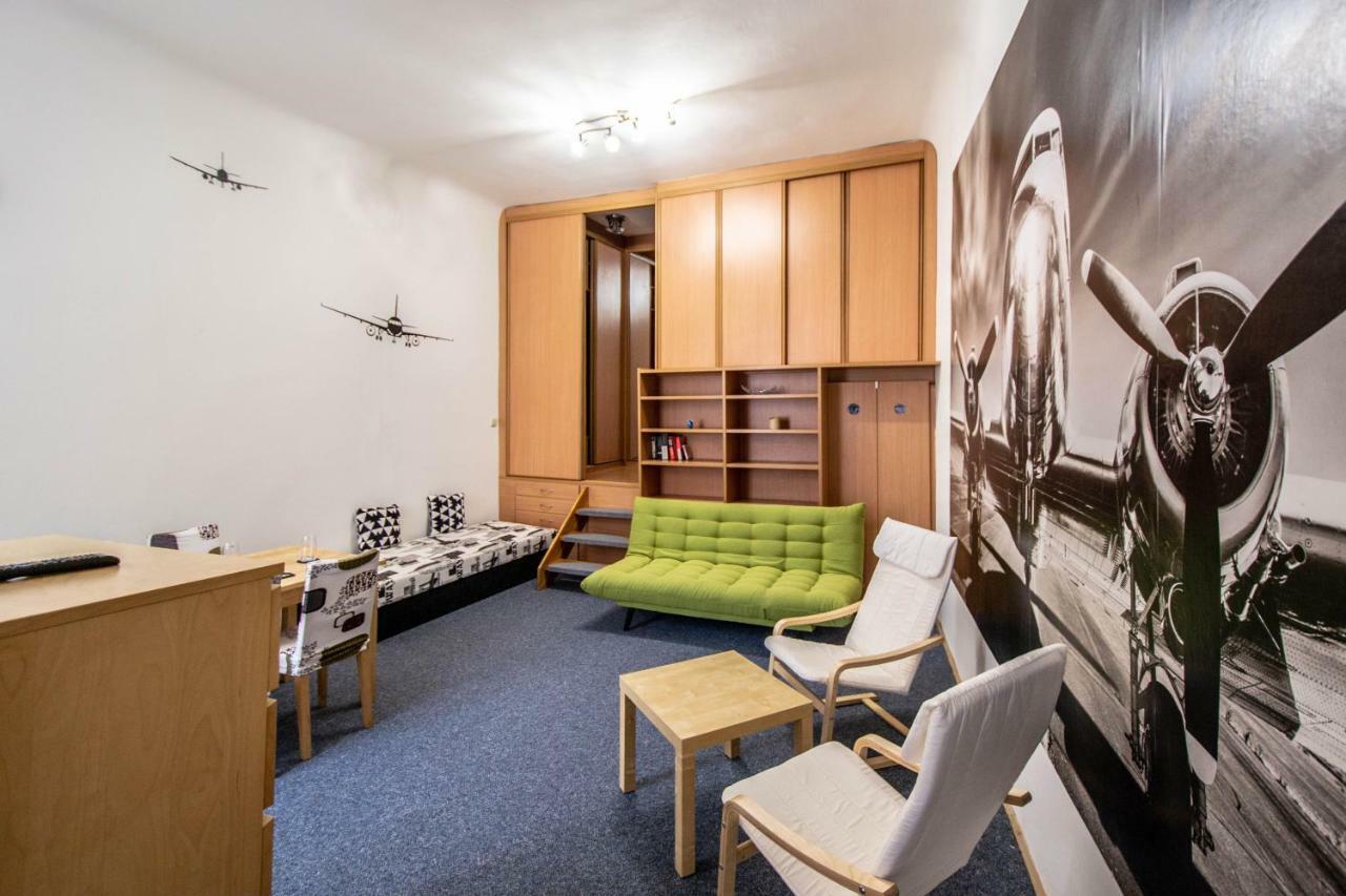 Executive Bright Apt. By Ruterra * Prague