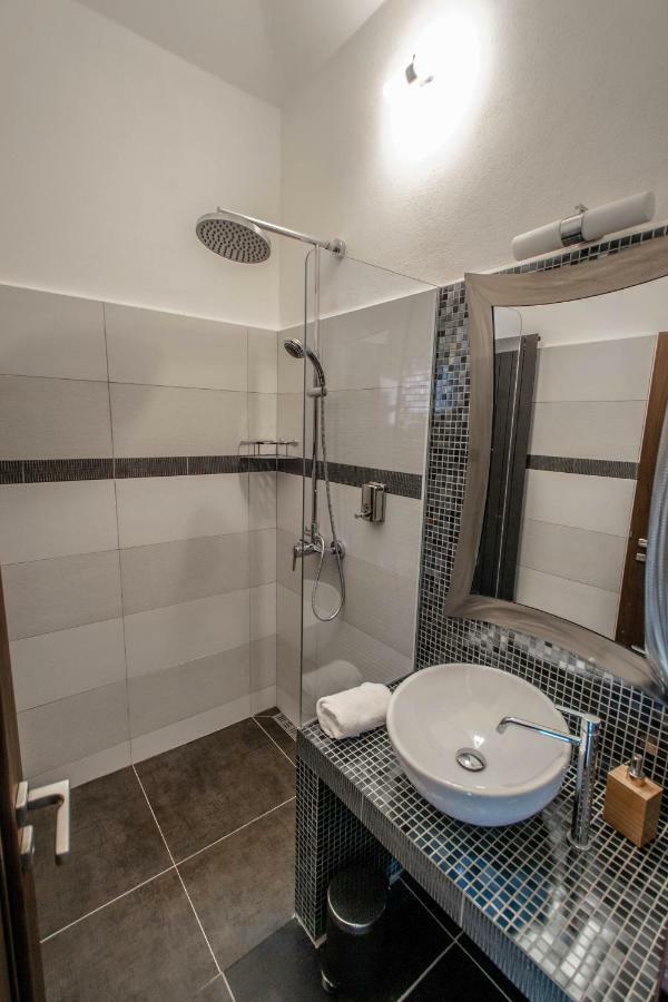 Stylish Close To Eden Garden * Prag