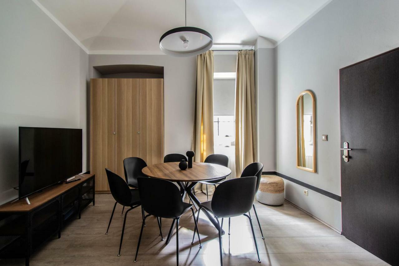 Stylish Close To Eden Garden * Prag