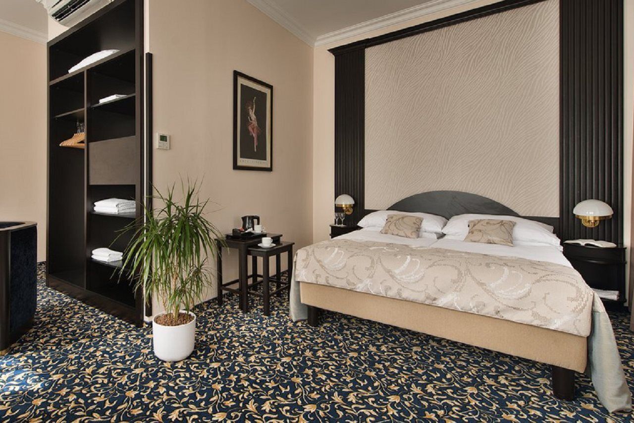 Hotel Ea Royal Esprit