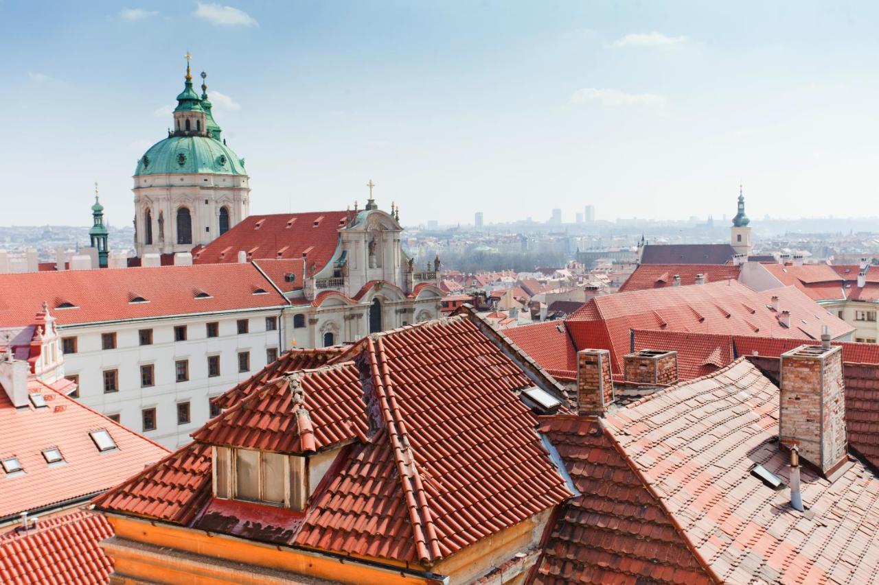 Apartment Thunovska Prag