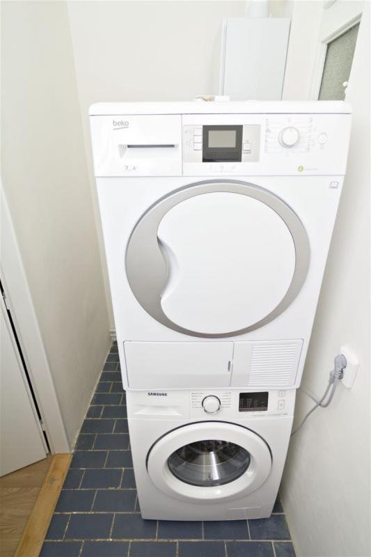 With 2 Bathrooms- 5 Minutes From Old Town - 102 M2 * Prag