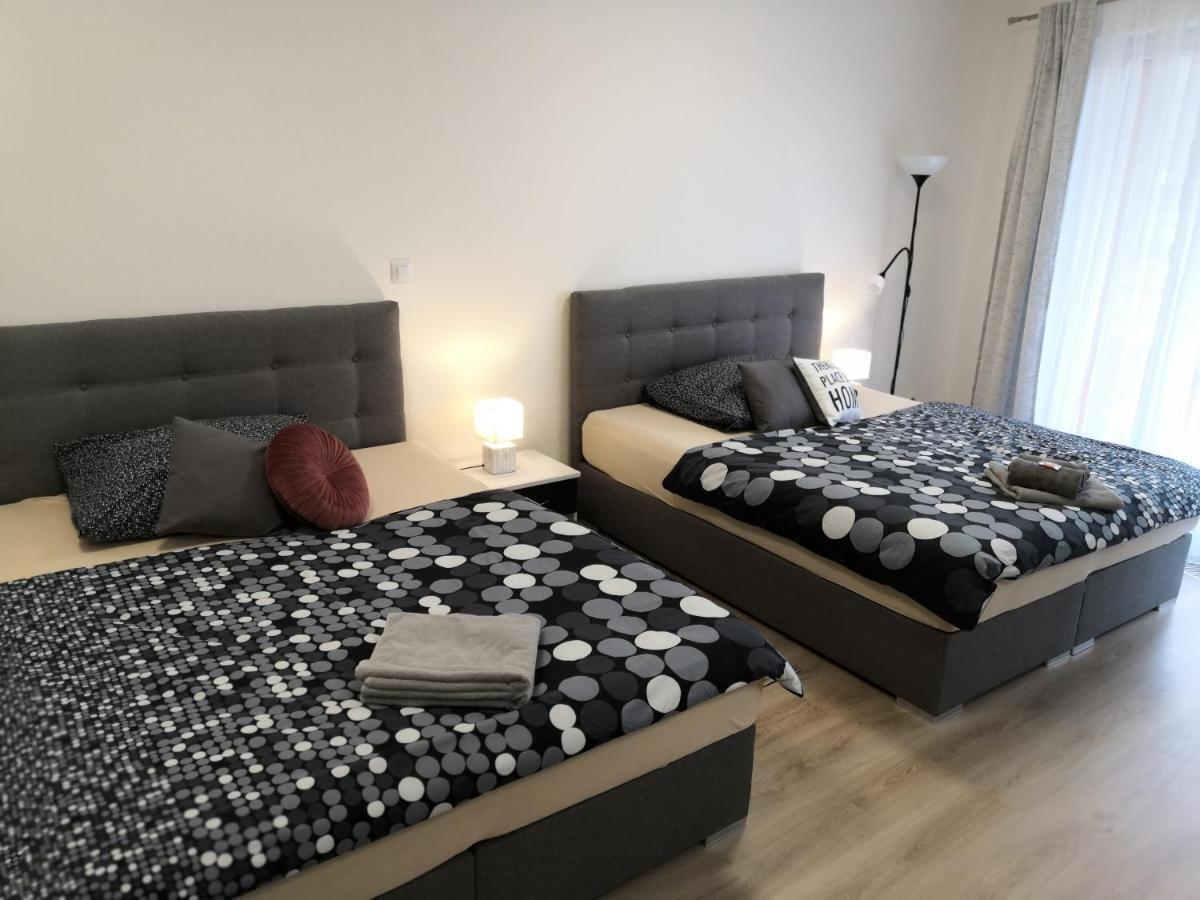 Apartment H+ Apartman Letiste Prag