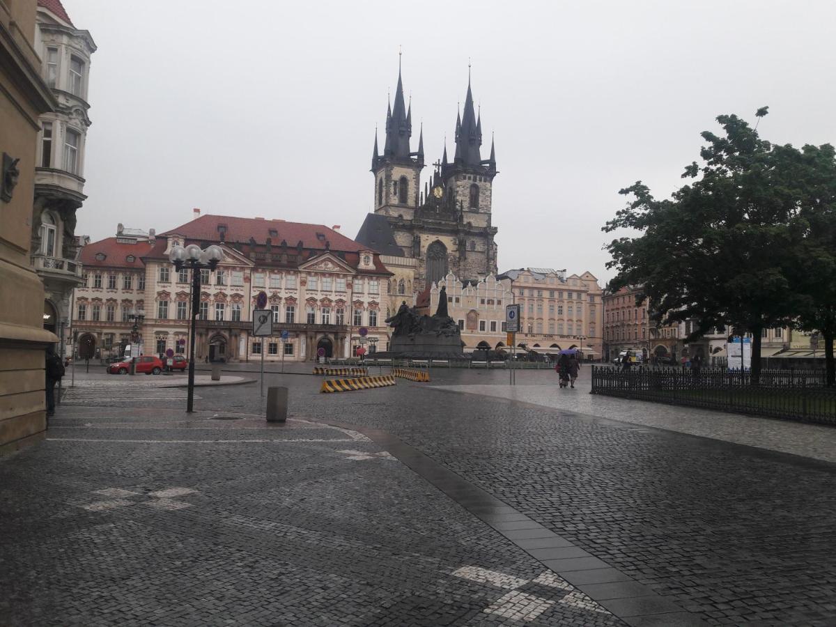 Exclusive * Prag
