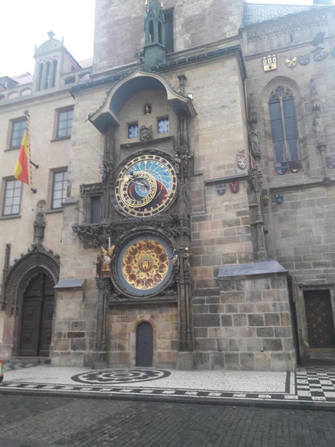 Exclusive * Prag