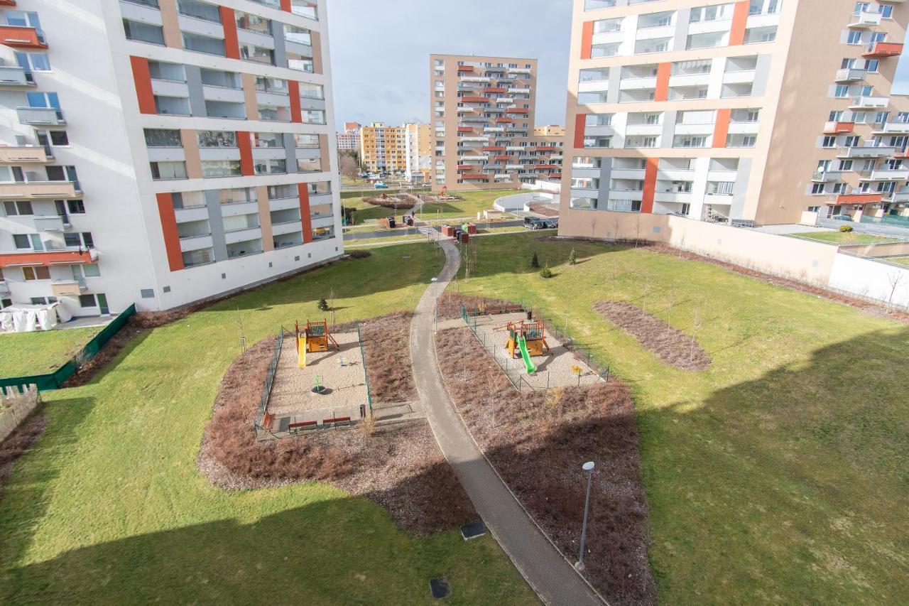 Prostorny 3 Pokojovy S Dvema Terasami Apartment Prag