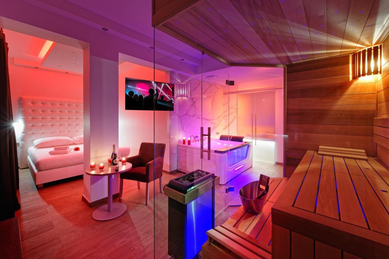 Hotel Aura Design&garden Pool