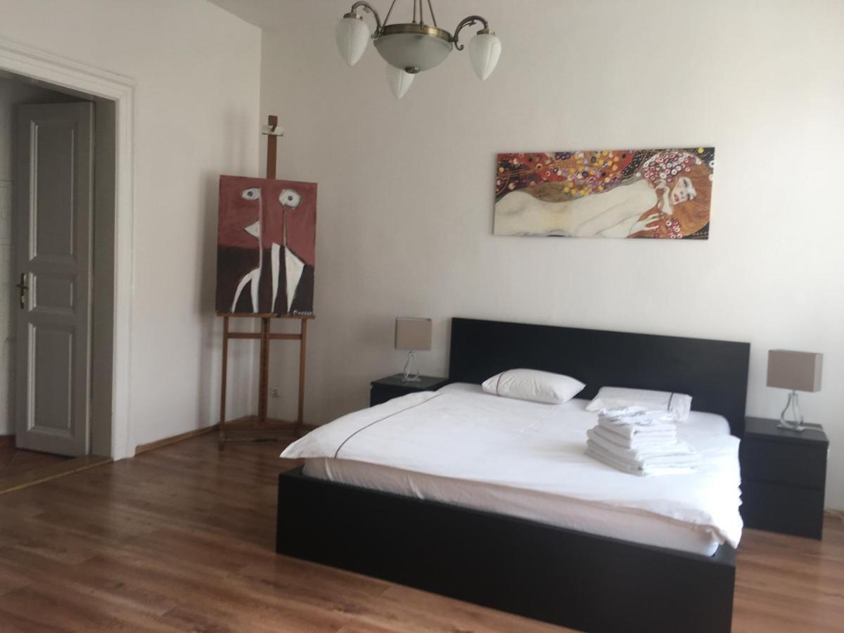 Exclusive On Zborovska Apartment Prag