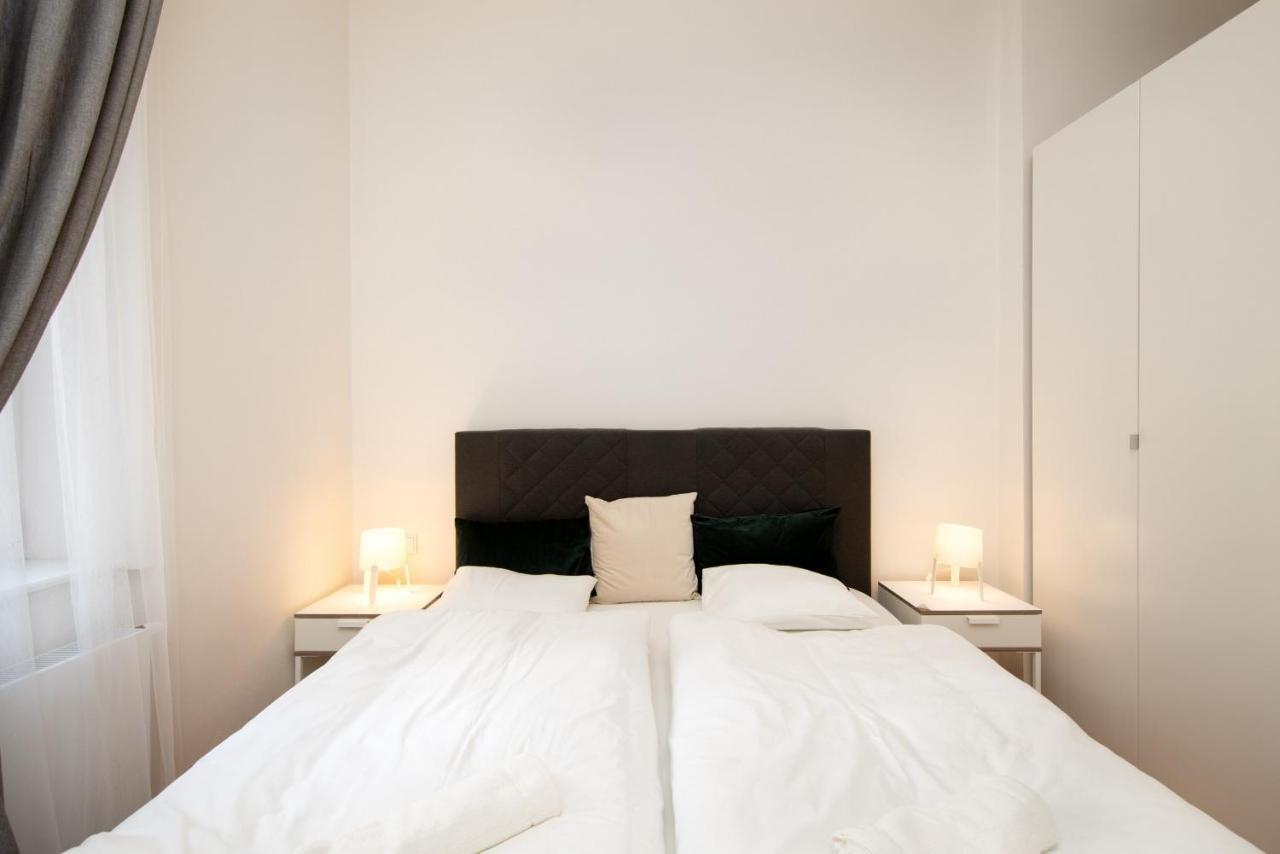 Park Karlin Apartment Prague