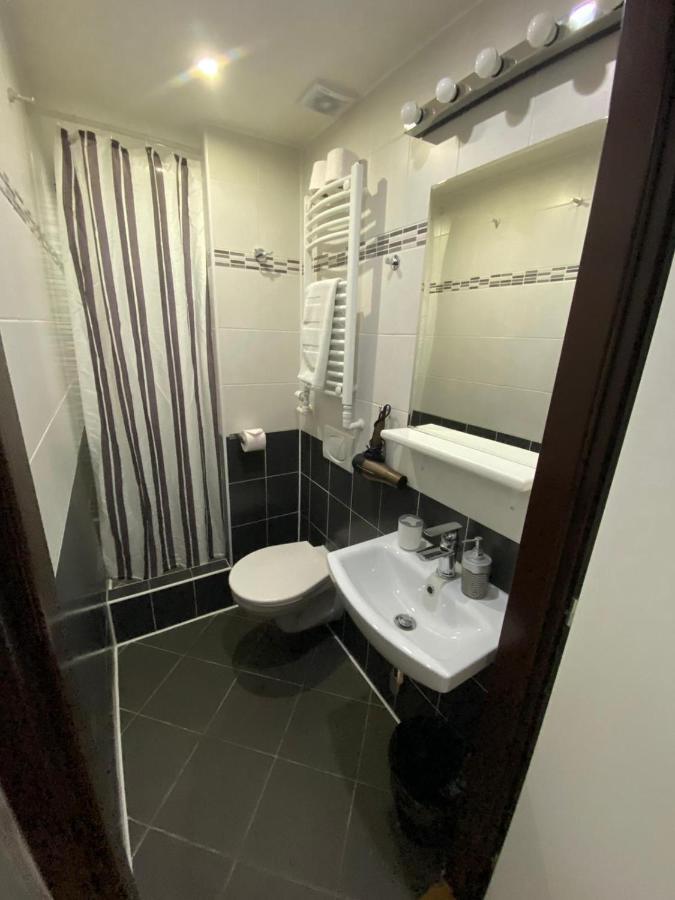 Central Studios Hotell 3*