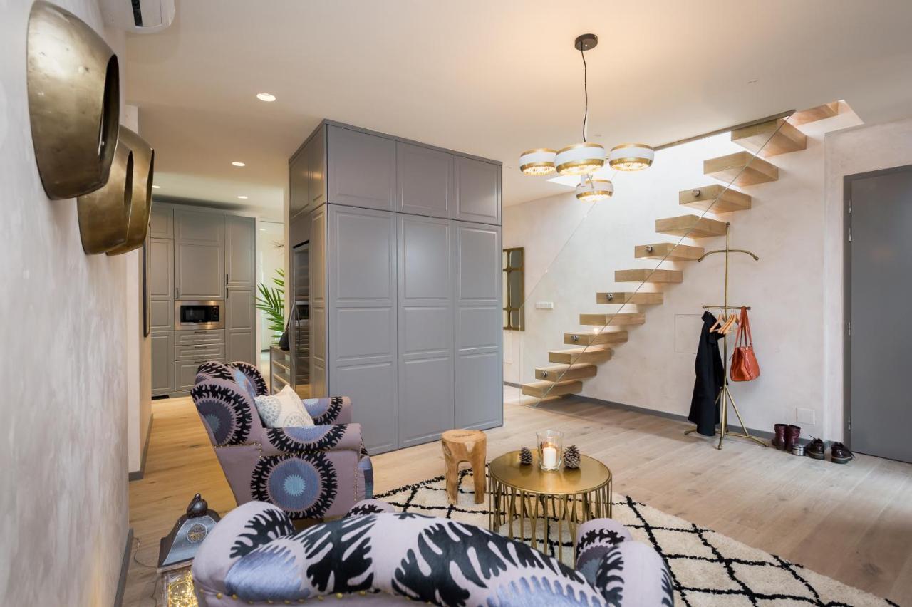 Empirent Rooftop Collection Apartment Prag