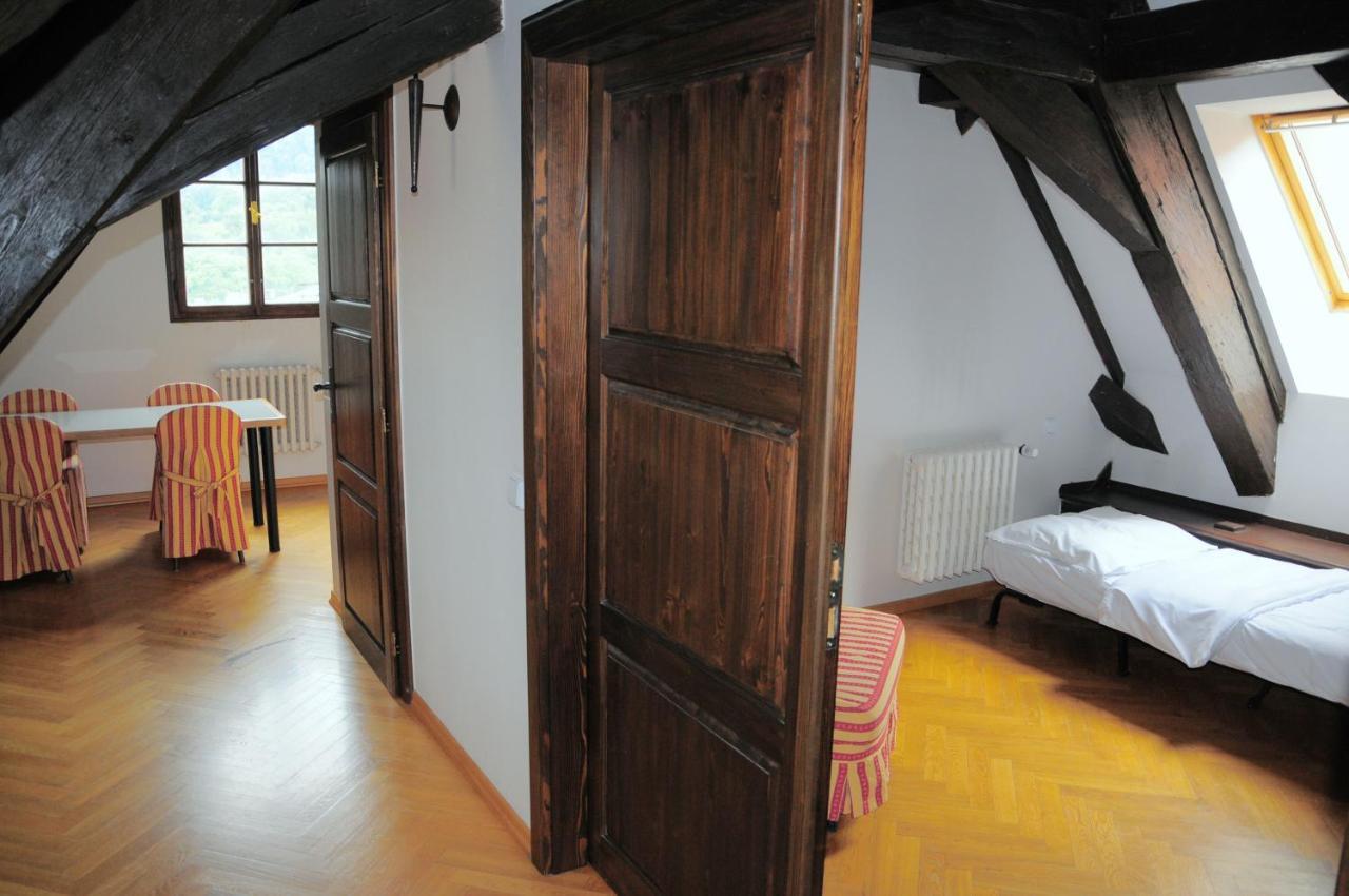 Thunovska Prag
