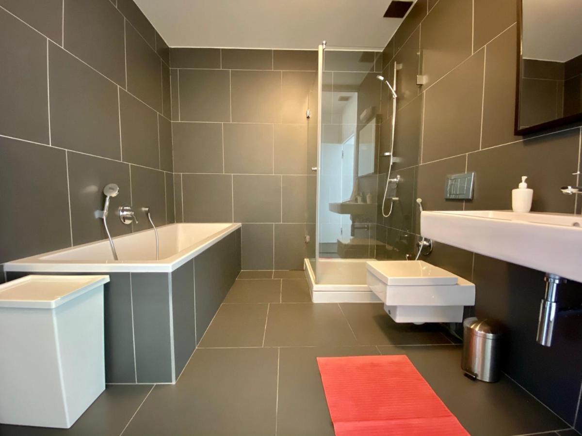 Castle View Apartment *