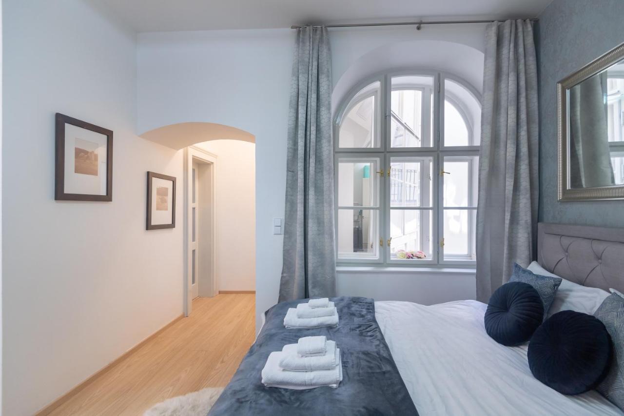 Quiet In The Heart Of Old Town Centre Apartment *