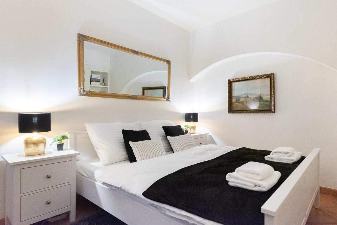 Apartment Unique Experience - Charles Bridge