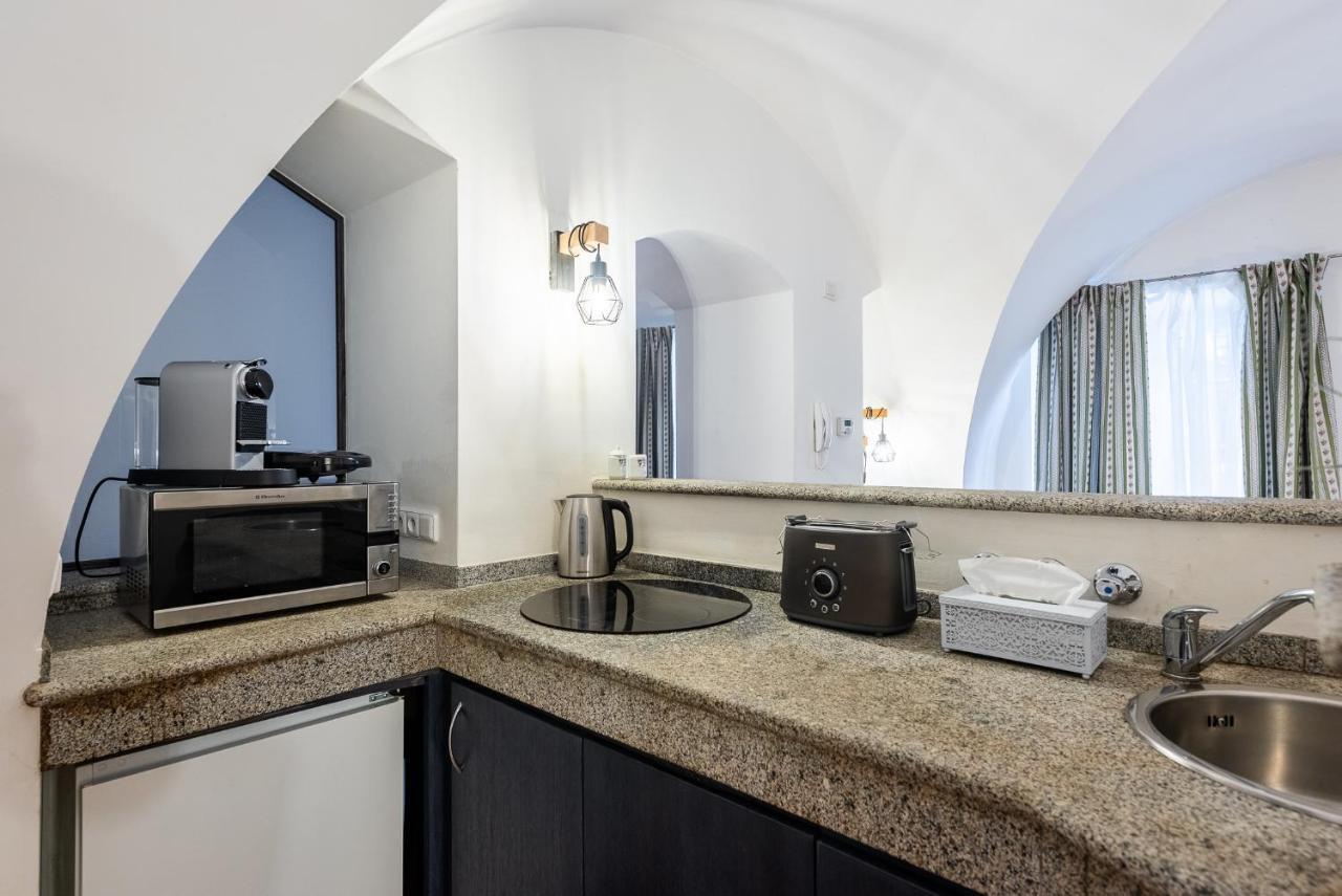 Unique Experience - Charles Bridge Apartment Prague