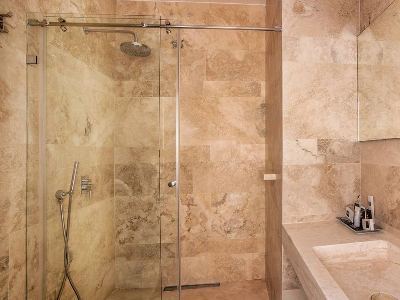 Golden Crown Hotell
