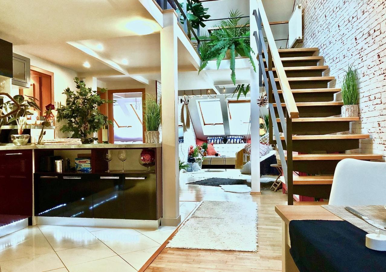 Duplex With Quite Terrace On Wenceslas Sq. Apartment Prague
