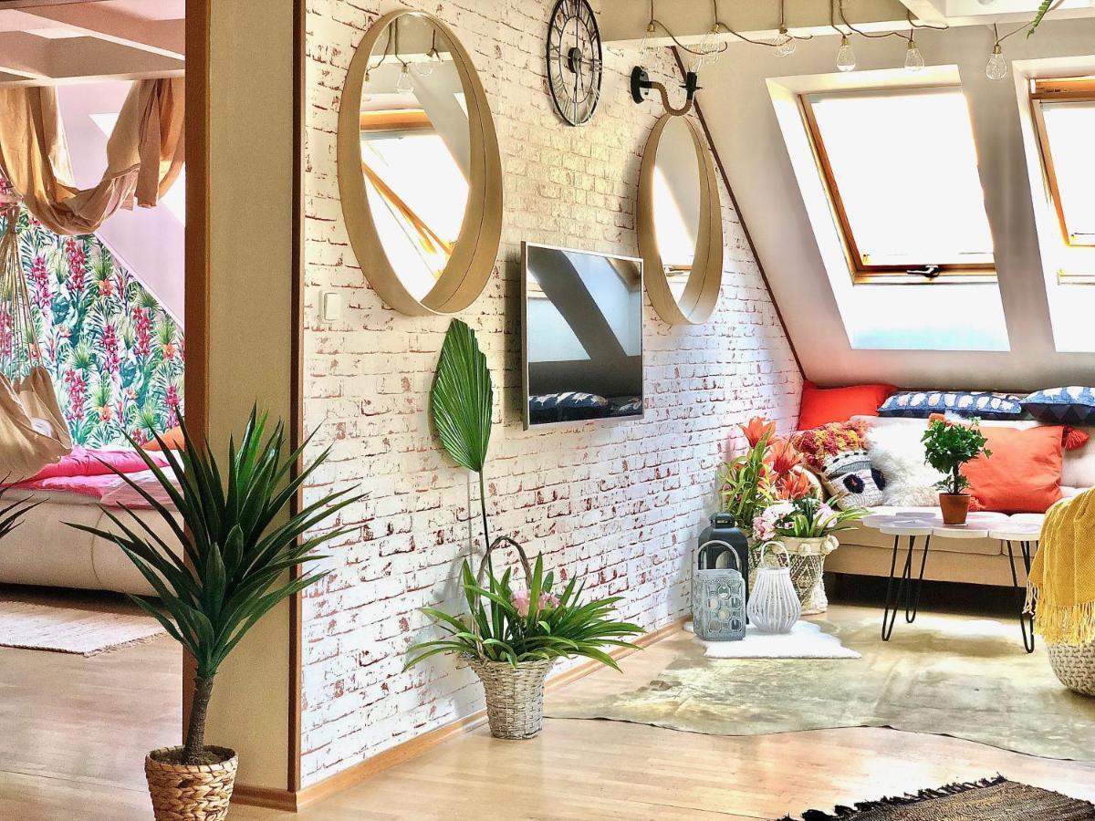 Duplex With Quite Terrace On Wenceslas Sq. *