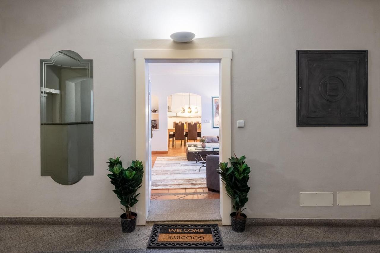 Apartment Unique Experience - Charles Bridge
