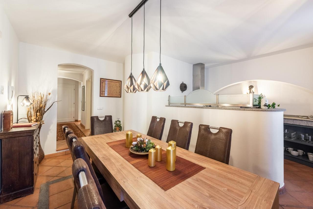 Unique Experience - Charles Bridge Apartment *