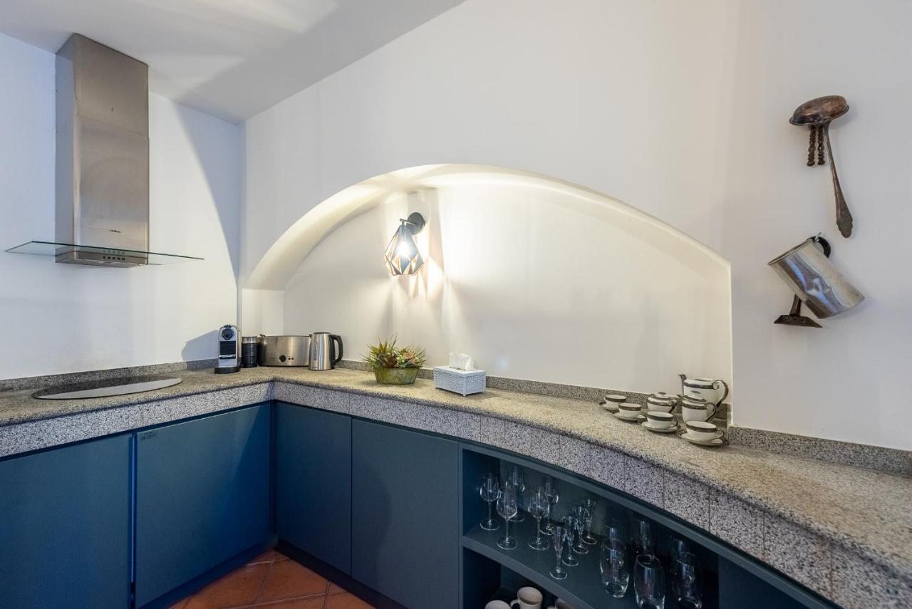 Unique Experience - Charles Bridge Apartment