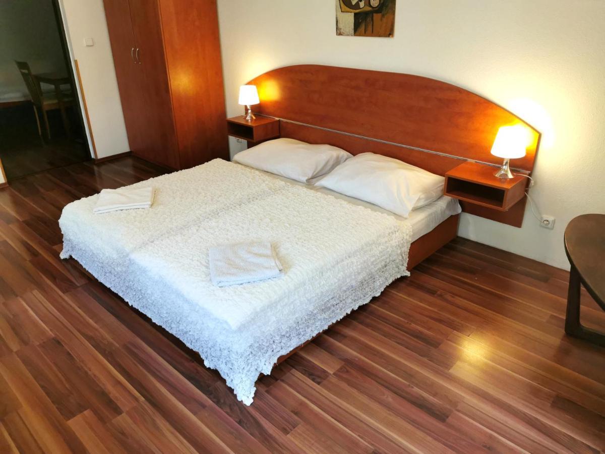 Amandment Lägenhetshotell Prag