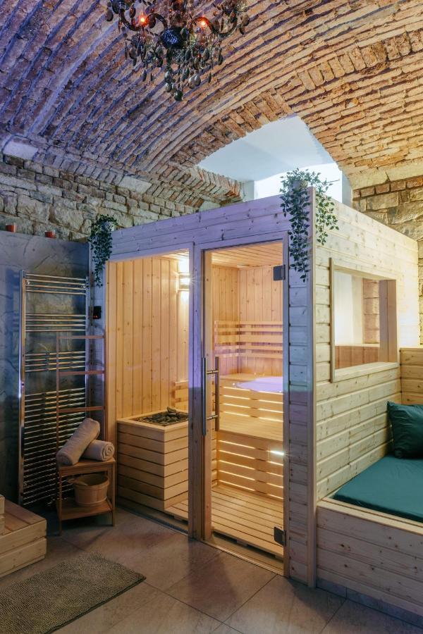 Sauna *