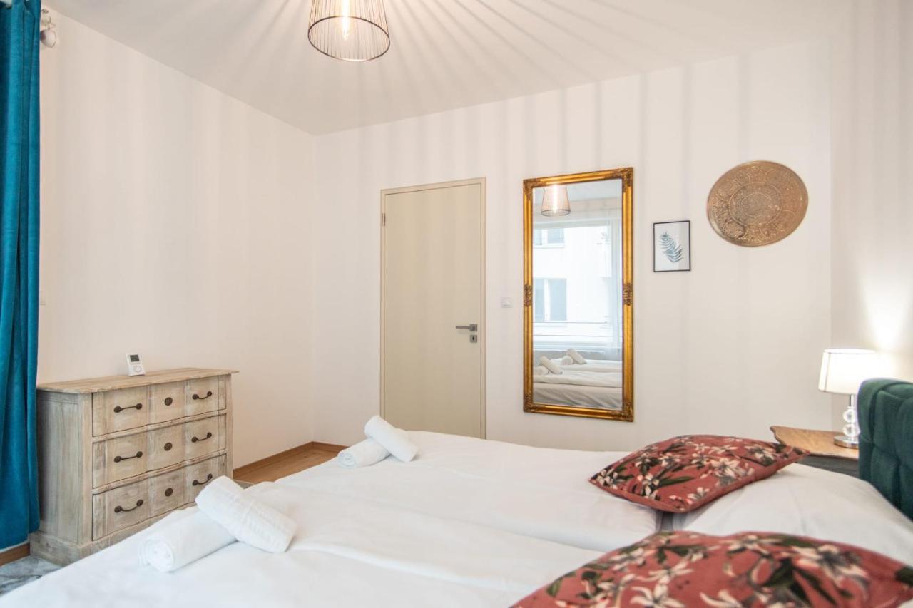 Apartment With Balcony Prag