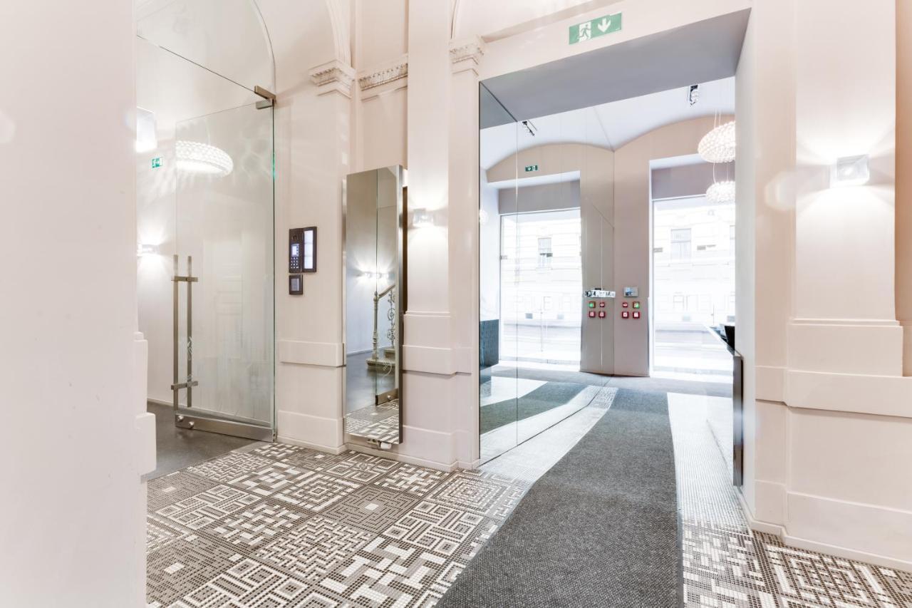 Royal In The Heart Of Apartment Prague