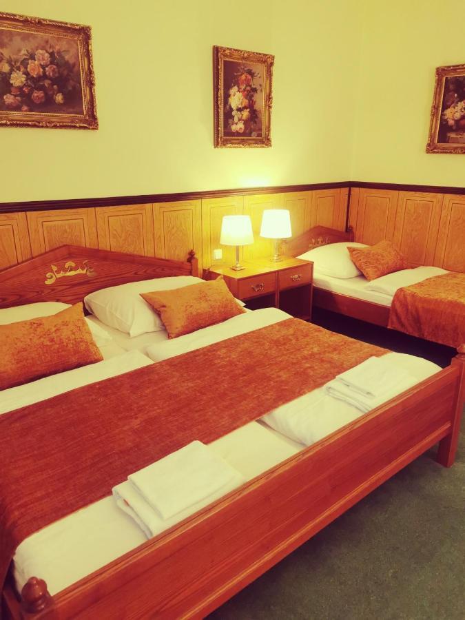 River Star Hotel