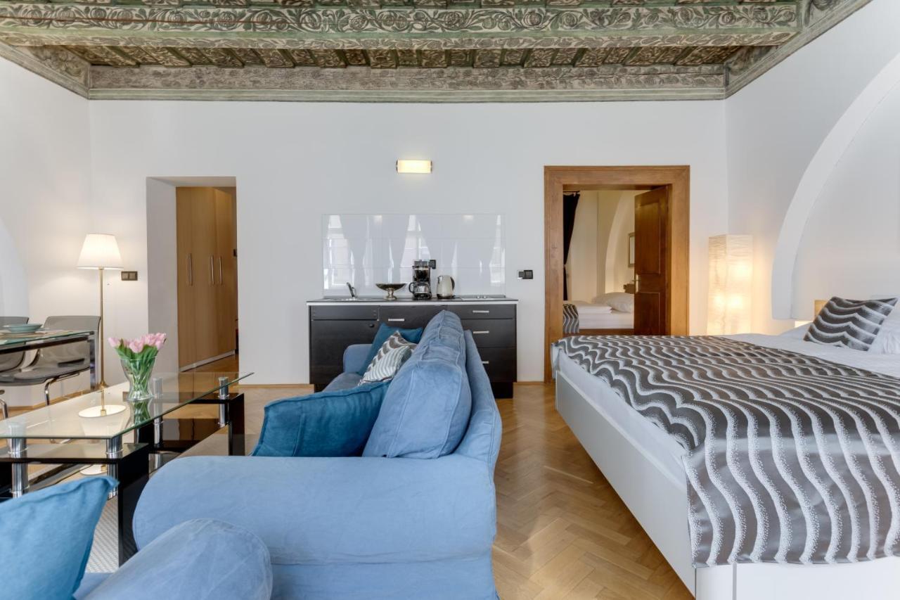 Apartment Charles Bridge Royal - Castle District Prag