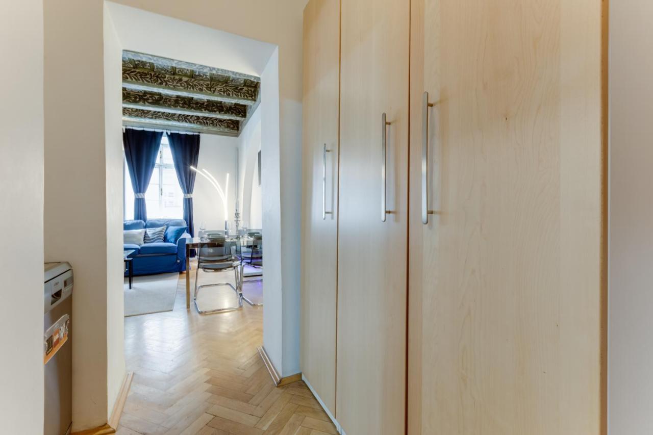 Charles Bridge Royal - Castle District Apartment Prag