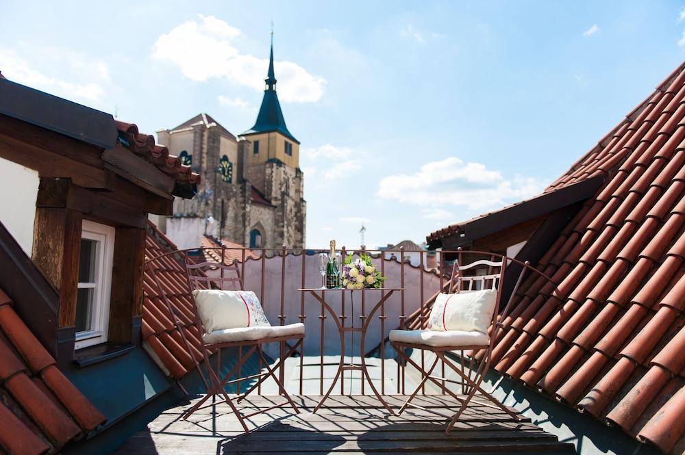 Chateau 9 By Adrez * Prag