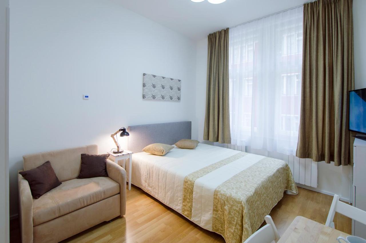 Modern Pricna 4 *