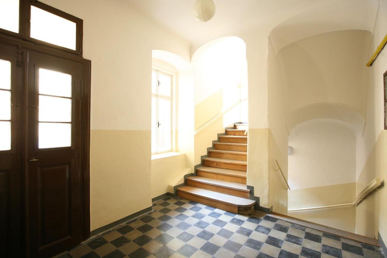Karolina Prague