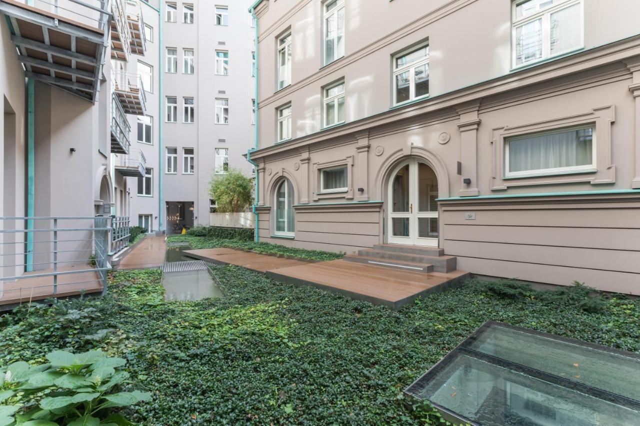 Royal In The Heart Of * Prague