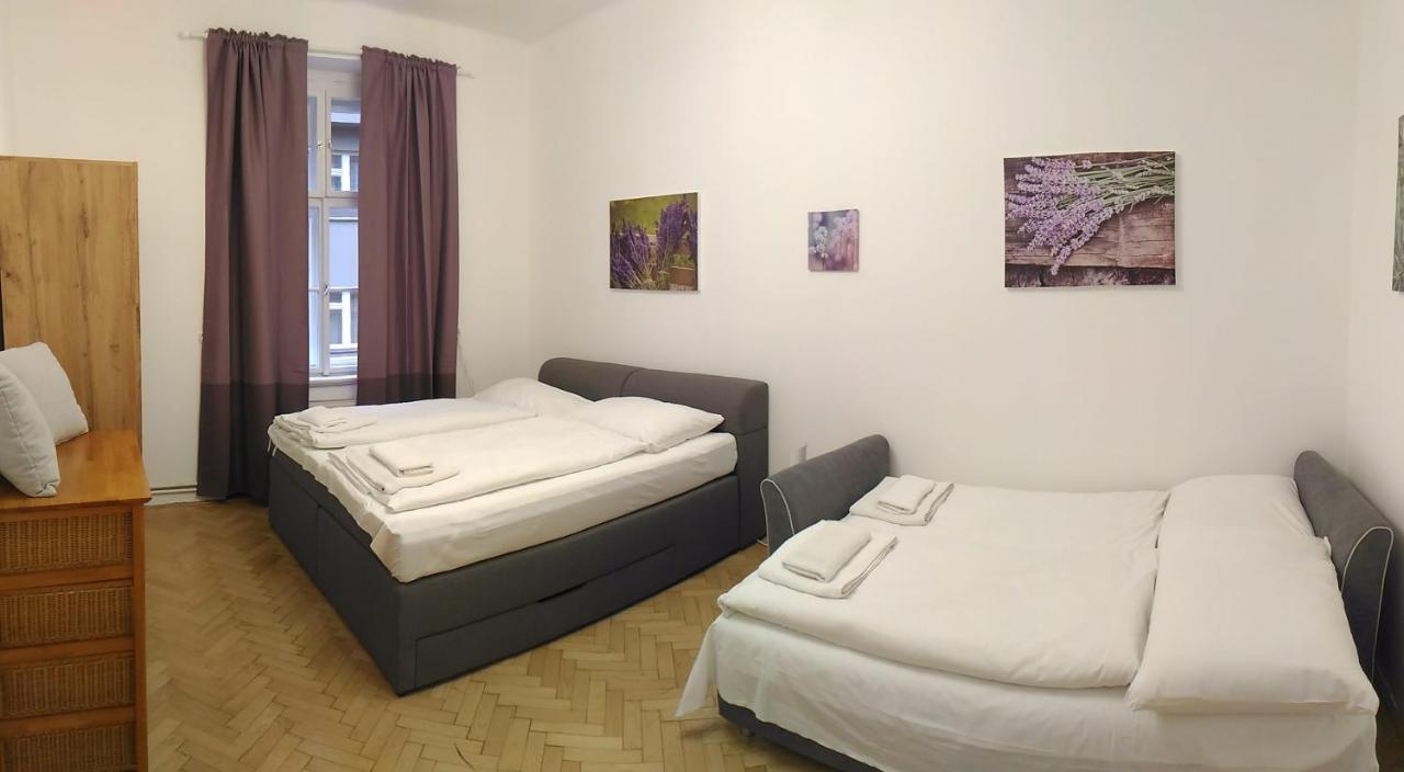 Modern Perlova * Prag
