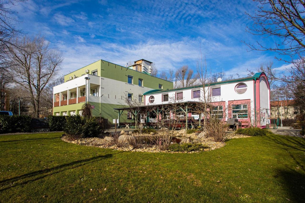 Hotel Skolicka 2*