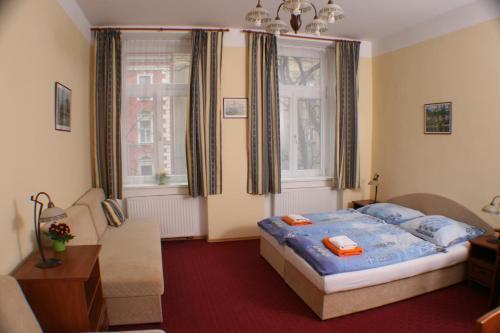 Aaron 3* Prag