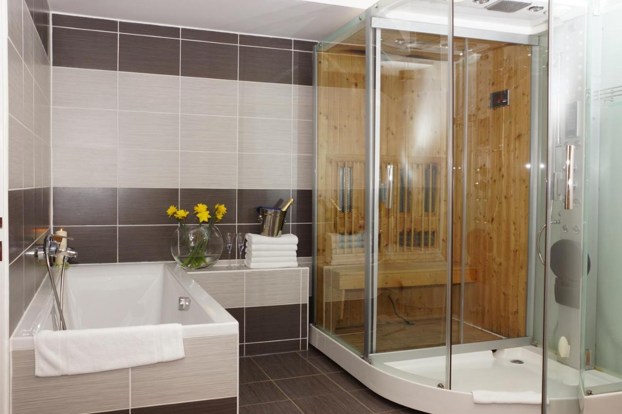 Galaxie Hotel 4*