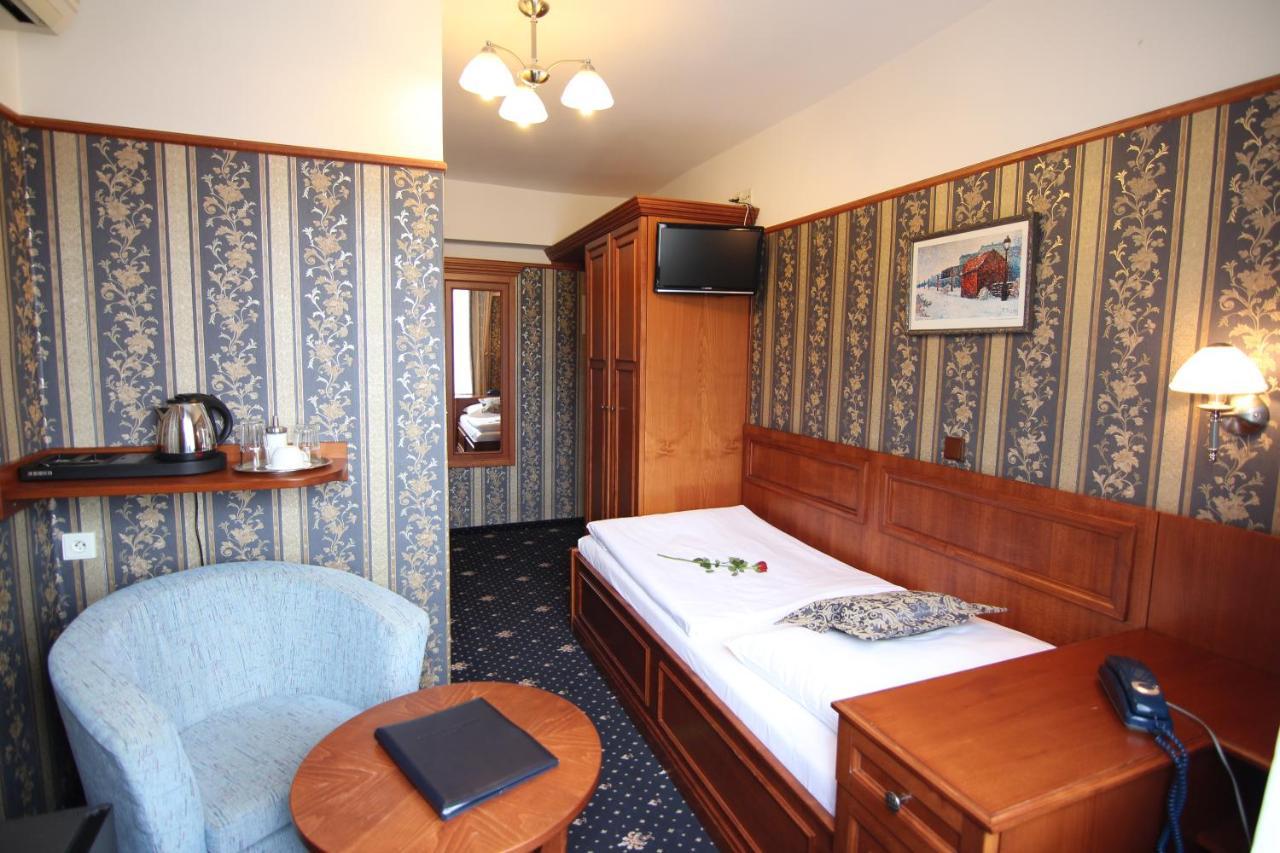 Old Hotel Praha