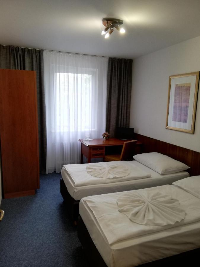 Bohemians 3*