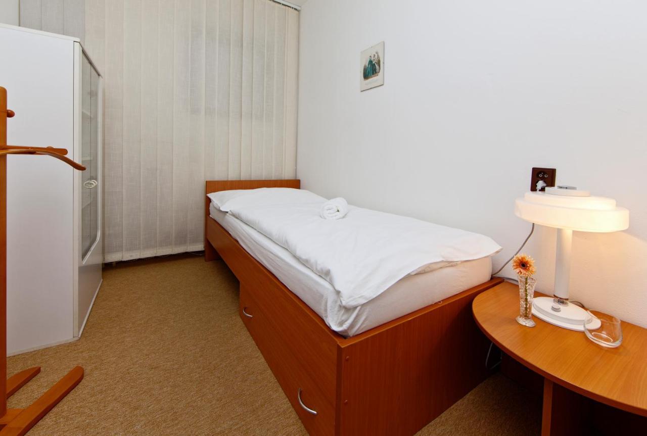 Wolf Hotell