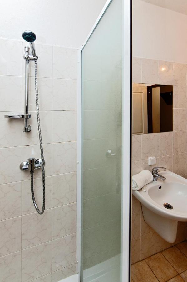 Hotell Wolf 3*