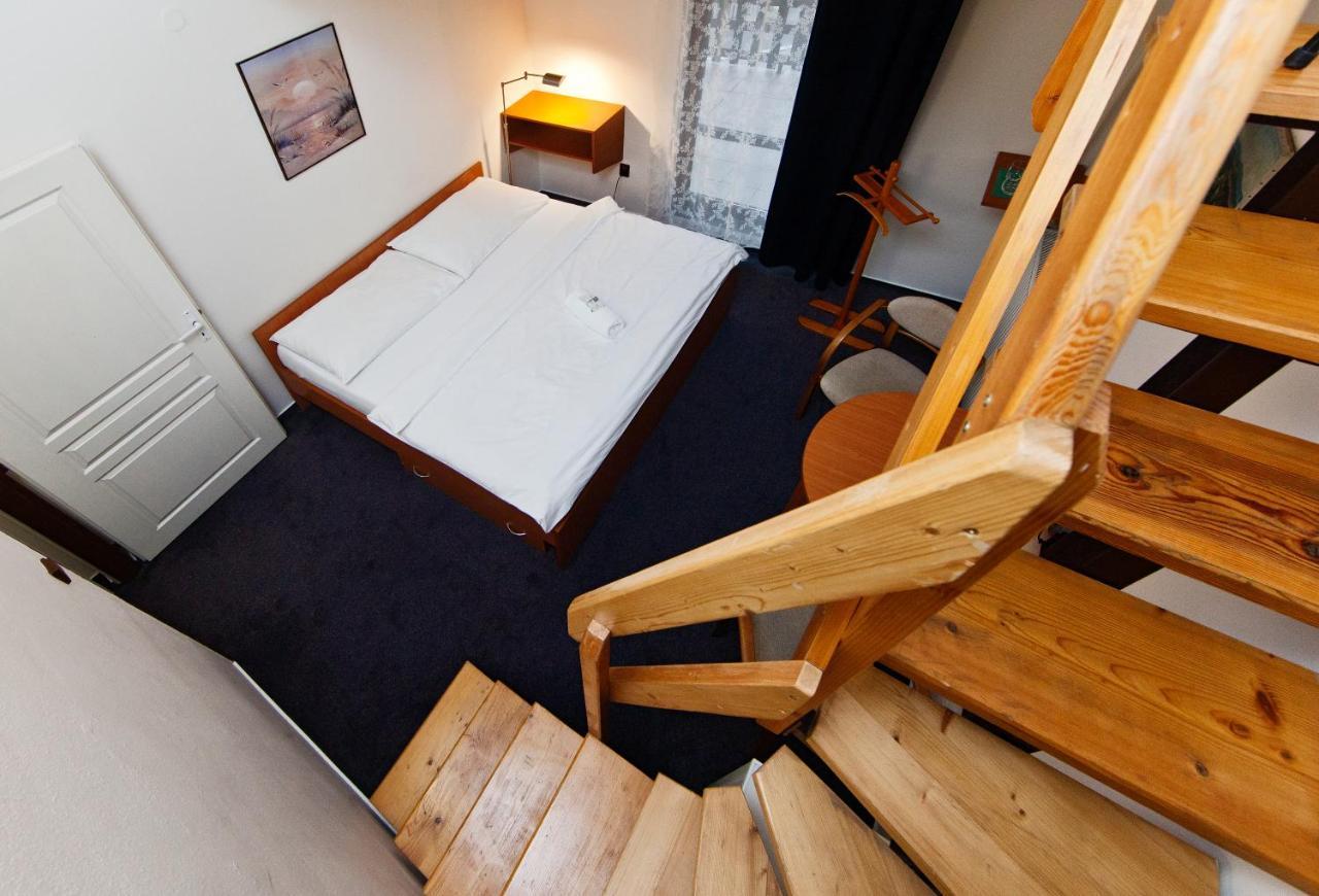 Wolf Hotell Prag