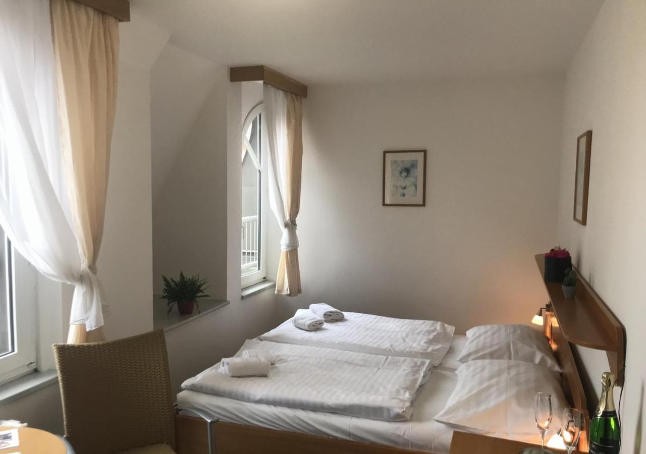 Hotel Otar 3*