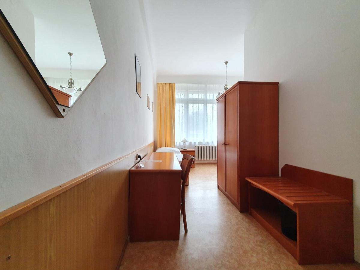 Jana - Domov Mladeze Gasthof Prag