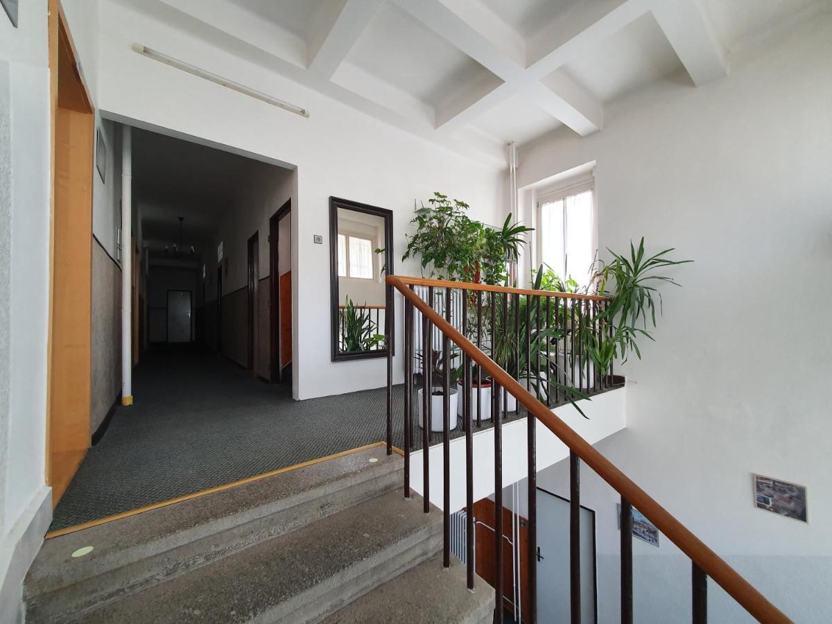 Gasthof Jana - Domov Mladeze 2*