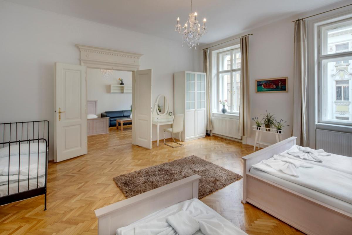 Apartment Kaprova - Old Town Prag
